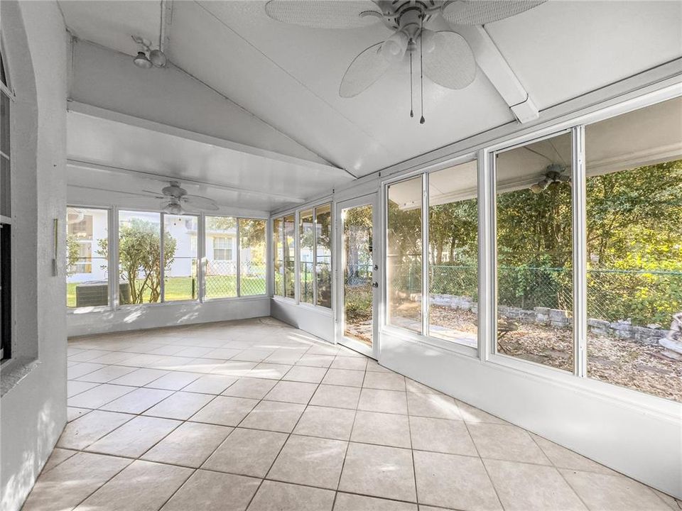 For Sale: $239,900 (3 beds, 2 baths, 1842 Square Feet)