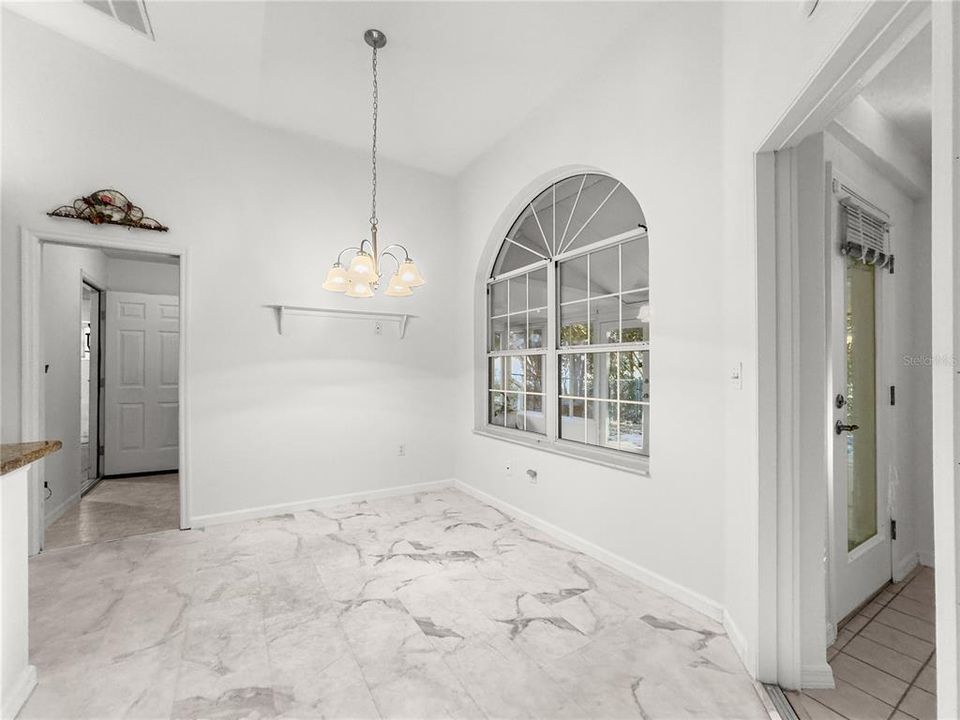 For Sale: $239,900 (3 beds, 2 baths, 1842 Square Feet)