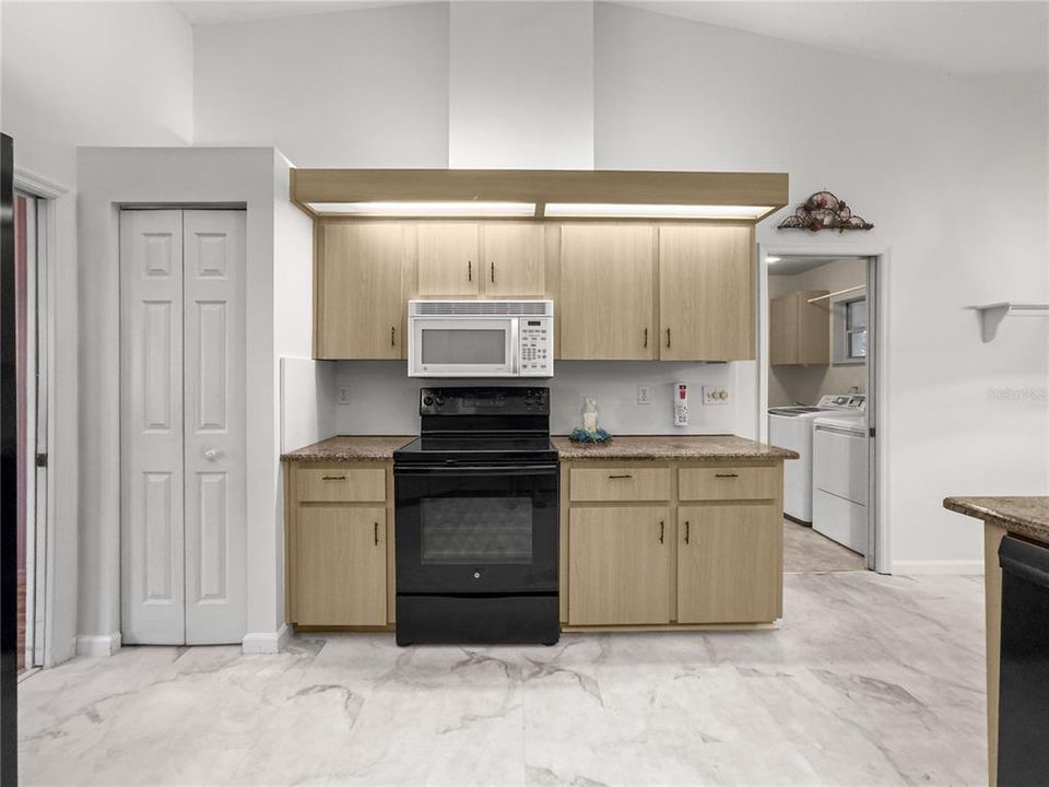 For Sale: $239,900 (3 beds, 2 baths, 1842 Square Feet)