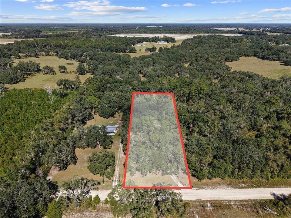 合同活跃: $124,500 (3 贝兹, 1 浴室, 976 平方英尺)