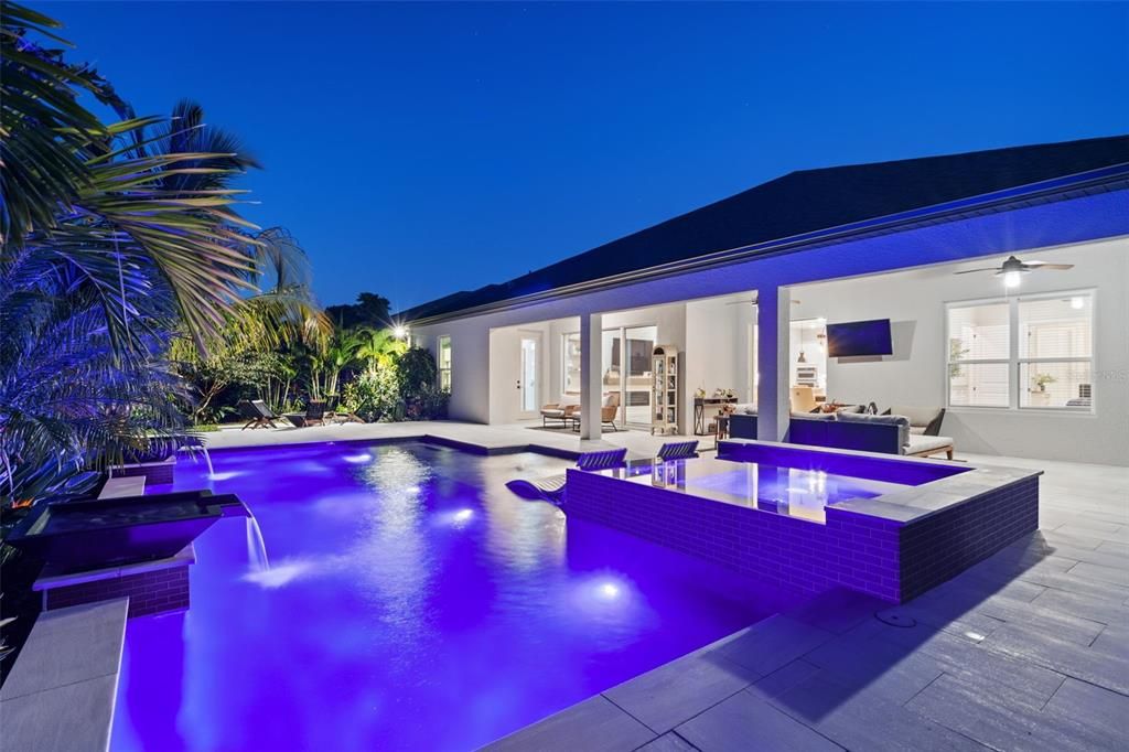 En Venta: $1,065,000 (4 camas, 3 baños, 3050 Pies cuadrados)