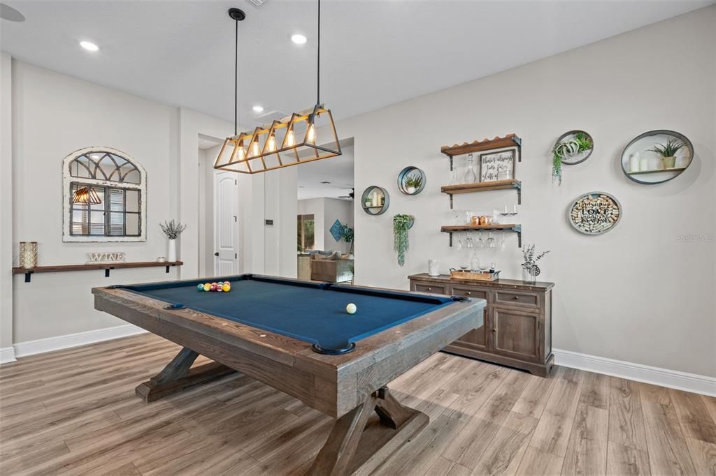 En Venta: $1,065,000 (4 camas, 3 baños, 3050 Pies cuadrados)