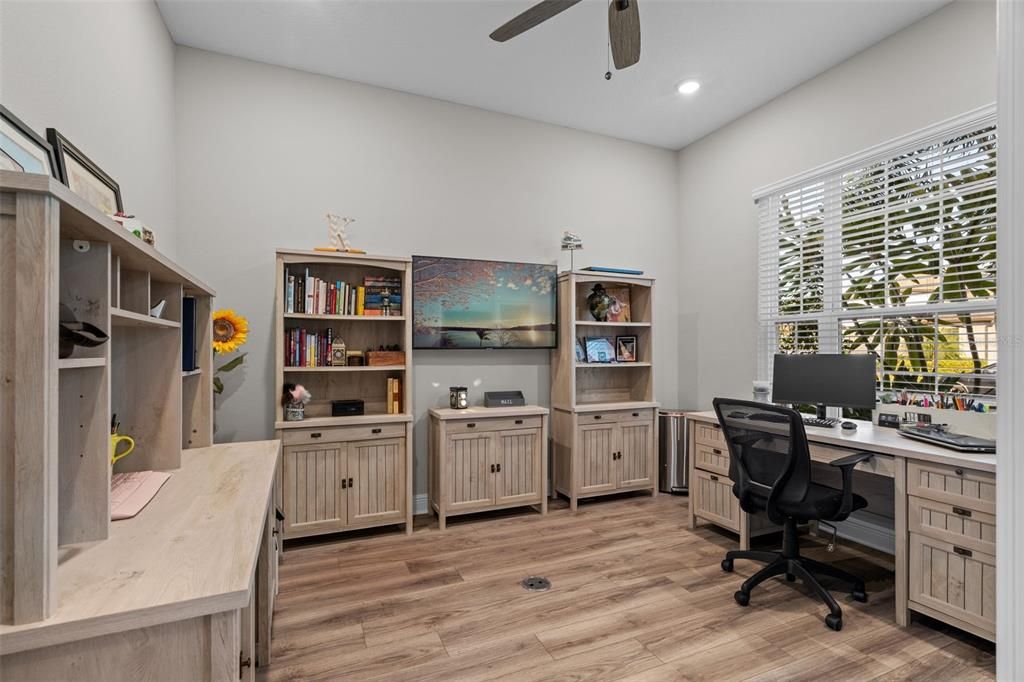 En Venta: $1,065,000 (4 camas, 3 baños, 3050 Pies cuadrados)