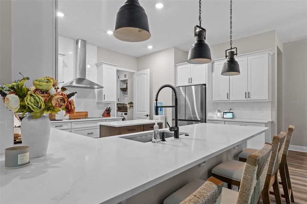 En Venta: $1,065,000 (4 camas, 3 baños, 3050 Pies cuadrados)