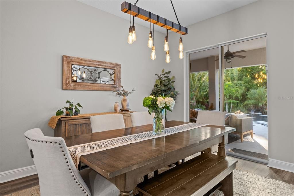 En Venta: $1,065,000 (4 camas, 3 baños, 3050 Pies cuadrados)