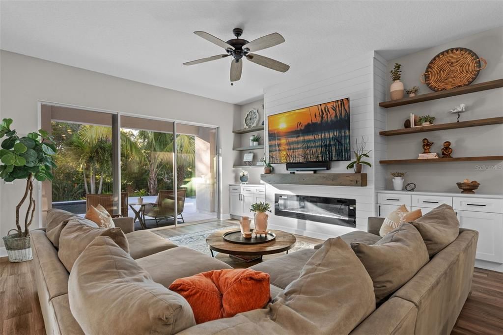 En Venta: $1,065,000 (4 camas, 3 baños, 3050 Pies cuadrados)