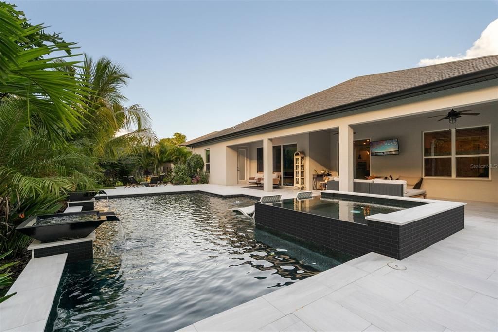 En Venta: $1,065,000 (4 camas, 3 baños, 3050 Pies cuadrados)