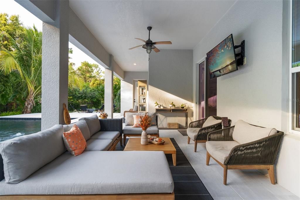 En Venta: $1,065,000 (4 camas, 3 baños, 3050 Pies cuadrados)