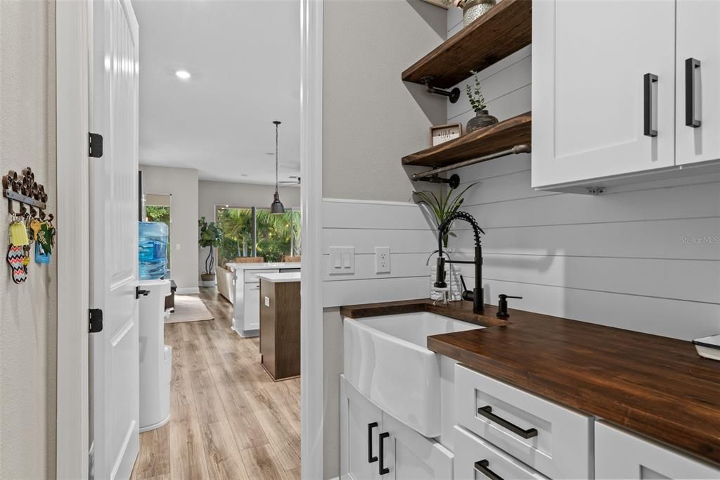 En Venta: $1,065,000 (4 camas, 3 baños, 3050 Pies cuadrados)