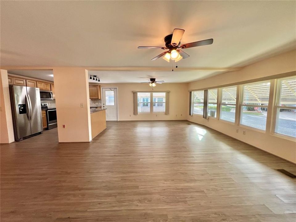 待售: $139,000 (2 贝兹, 2 浴室, 1342 平方英尺)