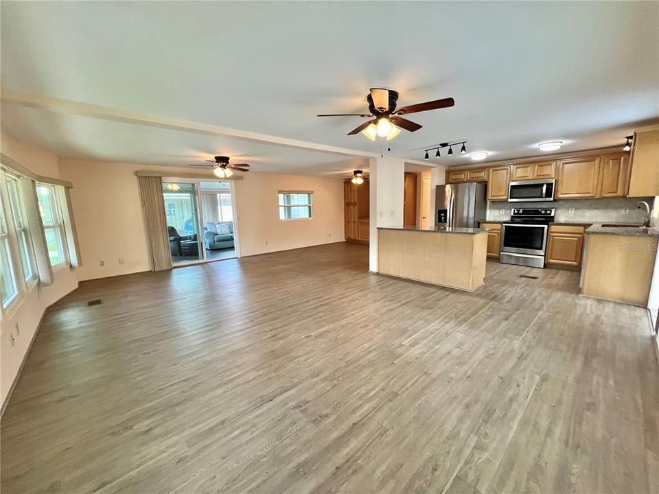 待售: $139,000 (2 贝兹, 2 浴室, 1342 平方英尺)