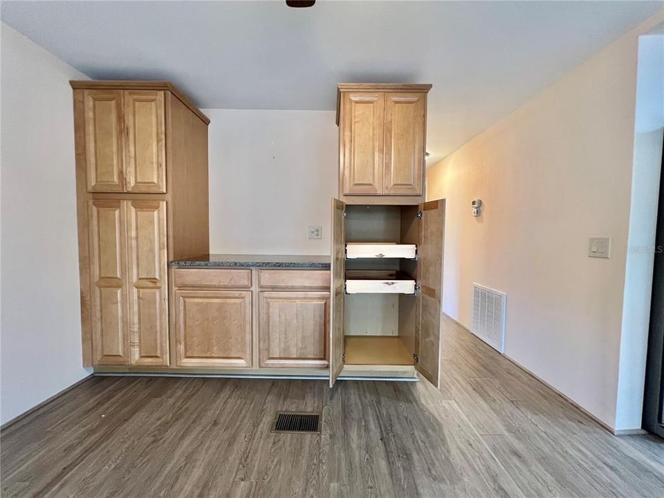 待售: $139,000 (2 贝兹, 2 浴室, 1342 平方英尺)