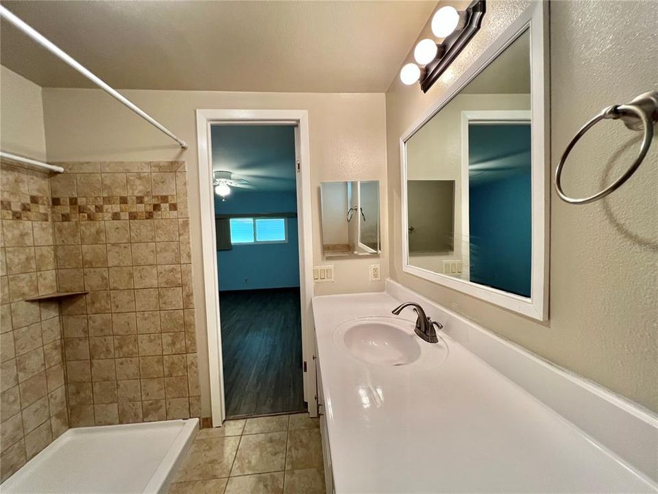 待售: $139,000 (2 贝兹, 2 浴室, 1342 平方英尺)