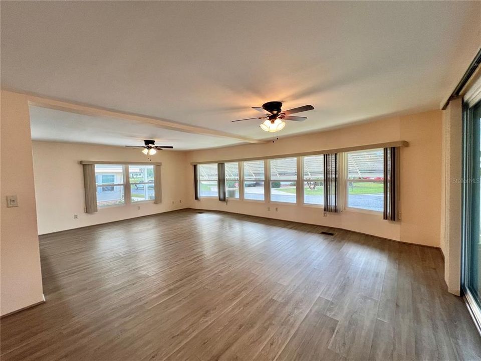 待售: $139,000 (2 贝兹, 2 浴室, 1342 平方英尺)