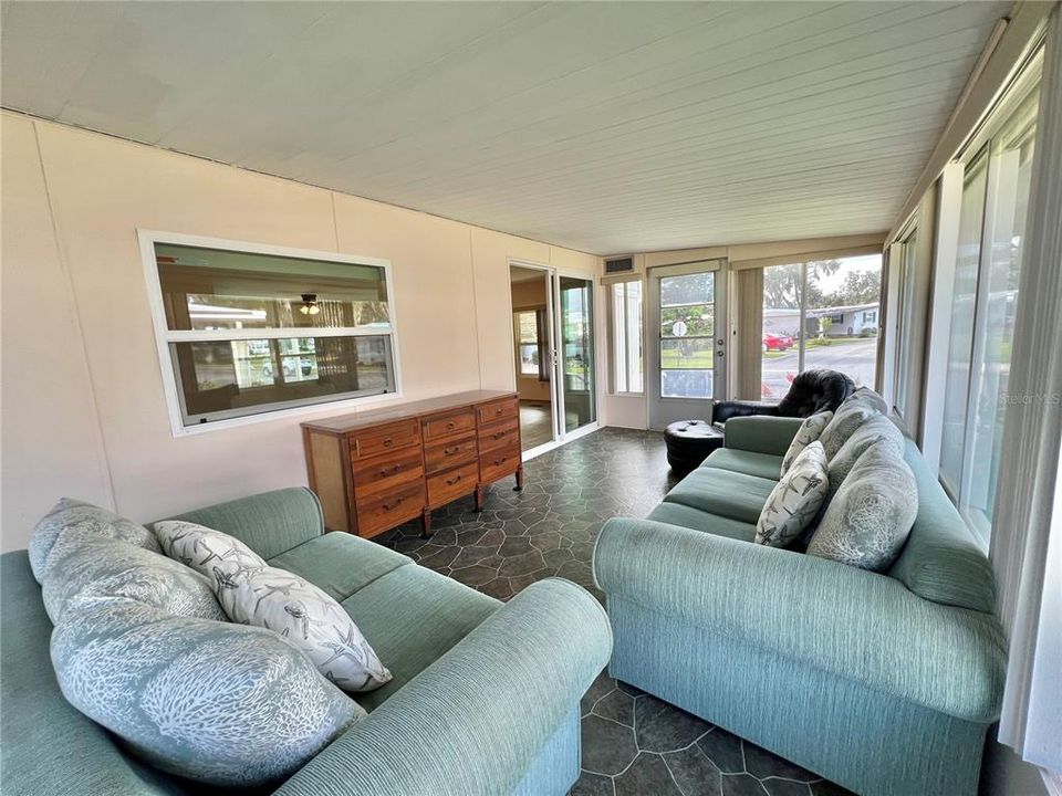 待售: $139,000 (2 贝兹, 2 浴室, 1342 平方英尺)