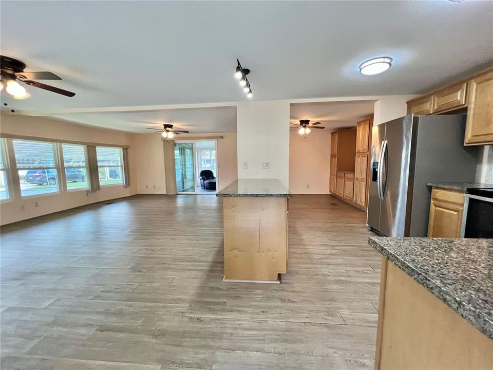 待售: $139,000 (2 贝兹, 2 浴室, 1342 平方英尺)