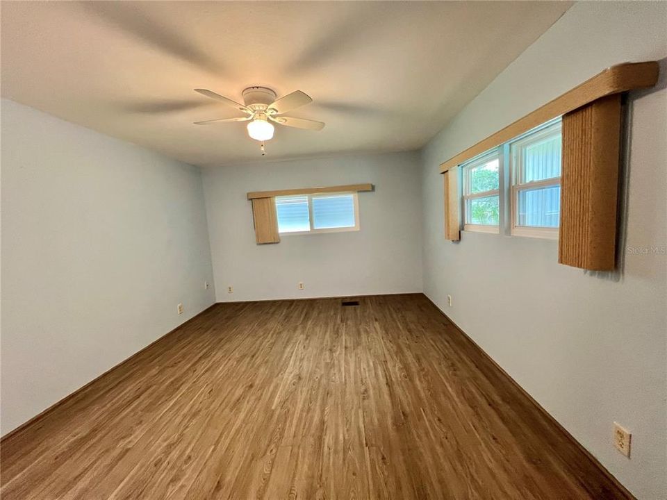 待售: $139,000 (2 贝兹, 2 浴室, 1342 平方英尺)