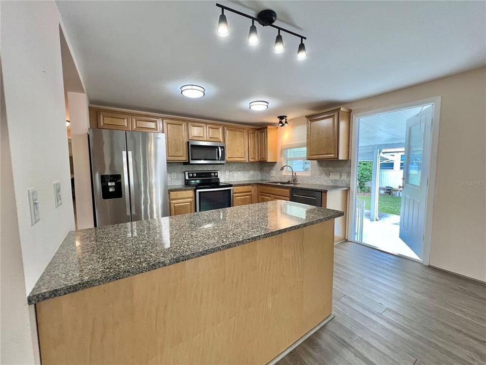 待售: $139,000 (2 贝兹, 2 浴室, 1342 平方英尺)