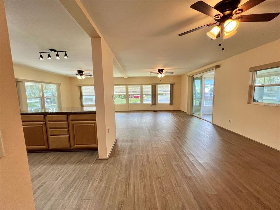 待售: $139,000 (2 贝兹, 2 浴室, 1342 平方英尺)