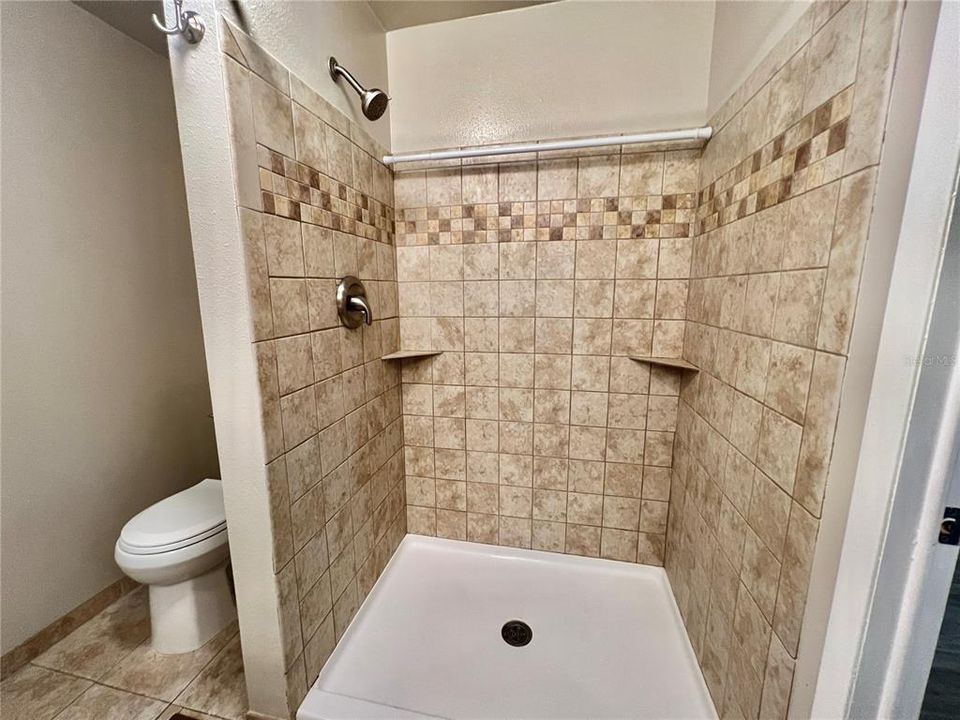 待售: $139,000 (2 贝兹, 2 浴室, 1342 平方英尺)