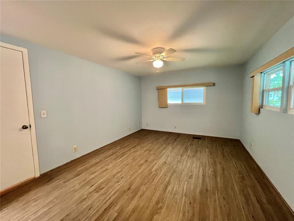 待售: $139,000 (2 贝兹, 2 浴室, 1342 平方英尺)