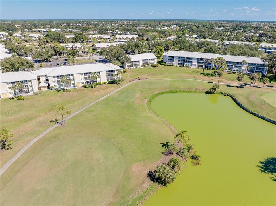 合同活跃: $299,000 (3 贝兹, 2 浴室, 1357 平方英尺)