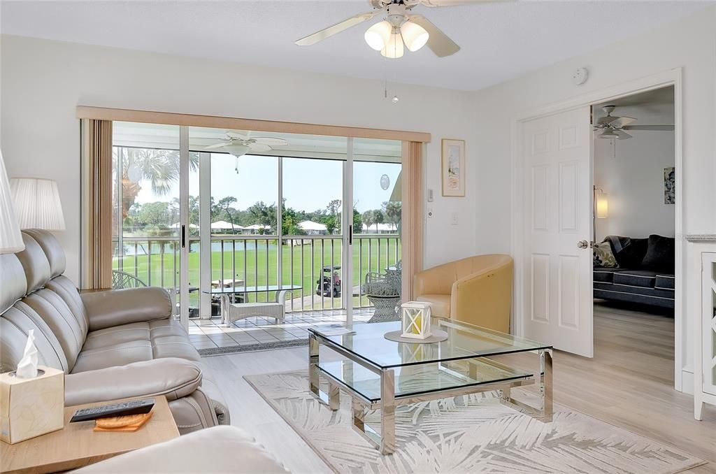 合同活跃: $299,000 (3 贝兹, 2 浴室, 1357 平方英尺)