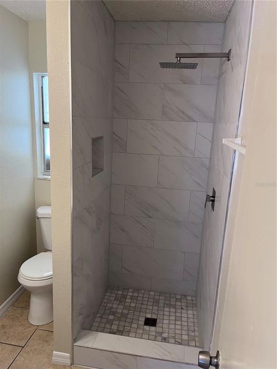 出租: $1,600 (3 贝兹, 2 浴室, 1000 平方英尺)