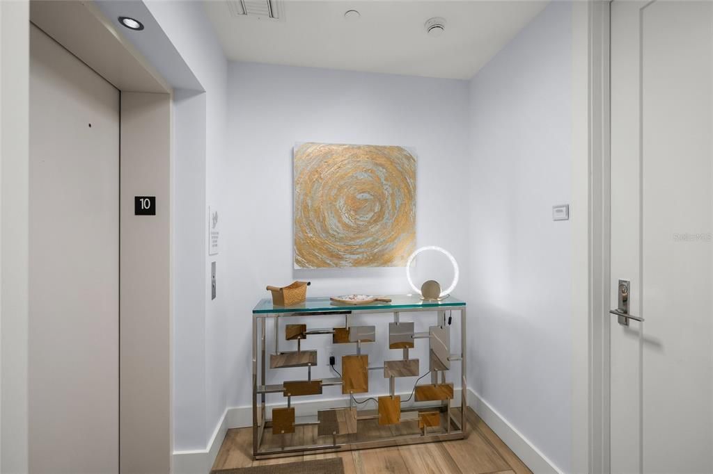 For Sale: $1,975,000 (2 beds, 2 baths, 1770 Square Feet)