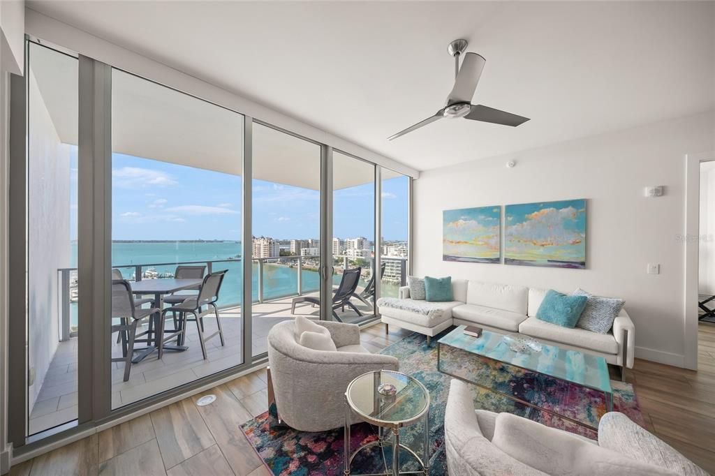 For Sale: $1,975,000 (2 beds, 2 baths, 1770 Square Feet)