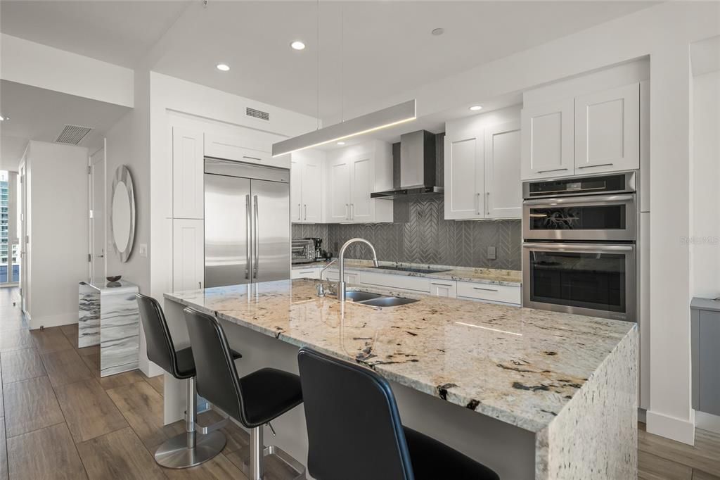 For Sale: $1,975,000 (2 beds, 2 baths, 1770 Square Feet)