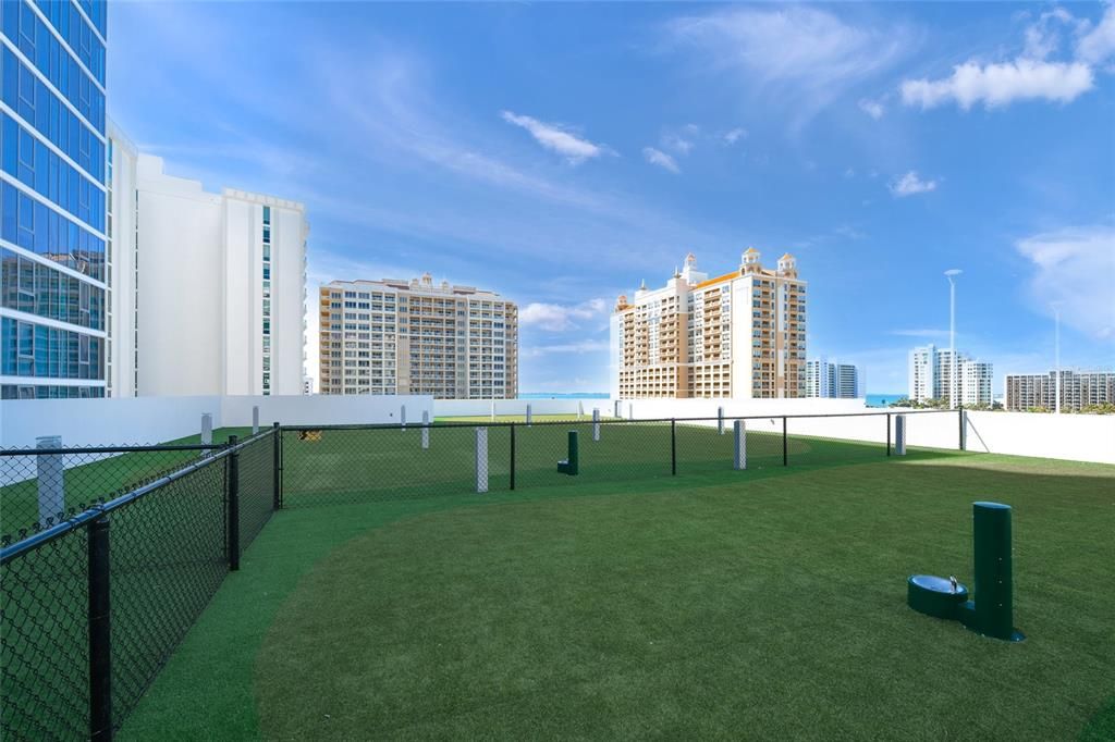 For Sale: $1,975,000 (2 beds, 2 baths, 1770 Square Feet)