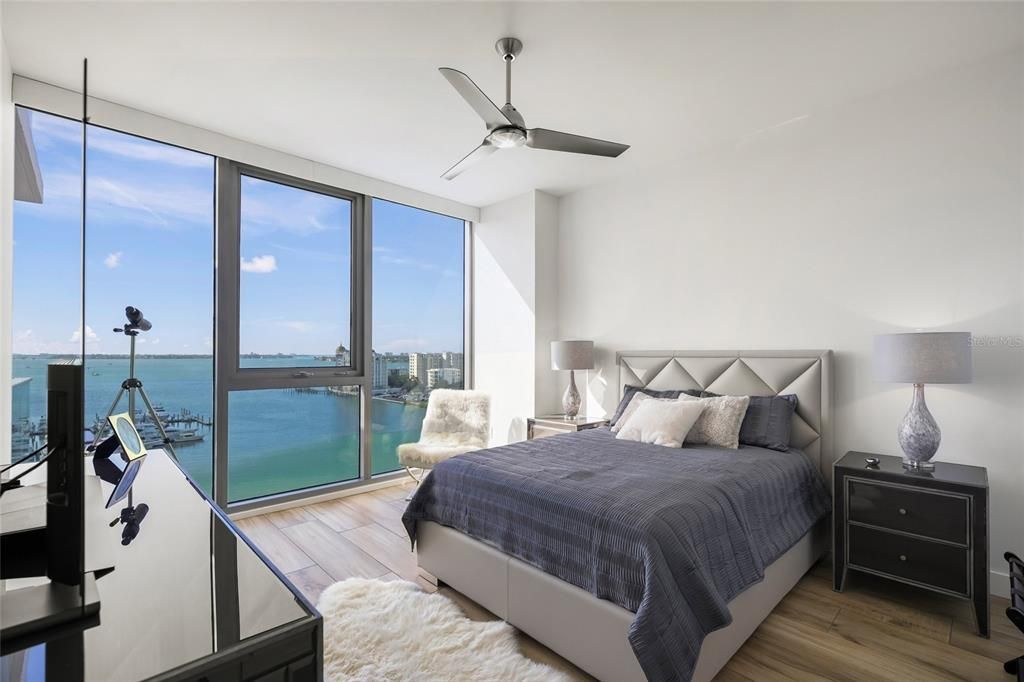 For Sale: $1,975,000 (2 beds, 2 baths, 1770 Square Feet)