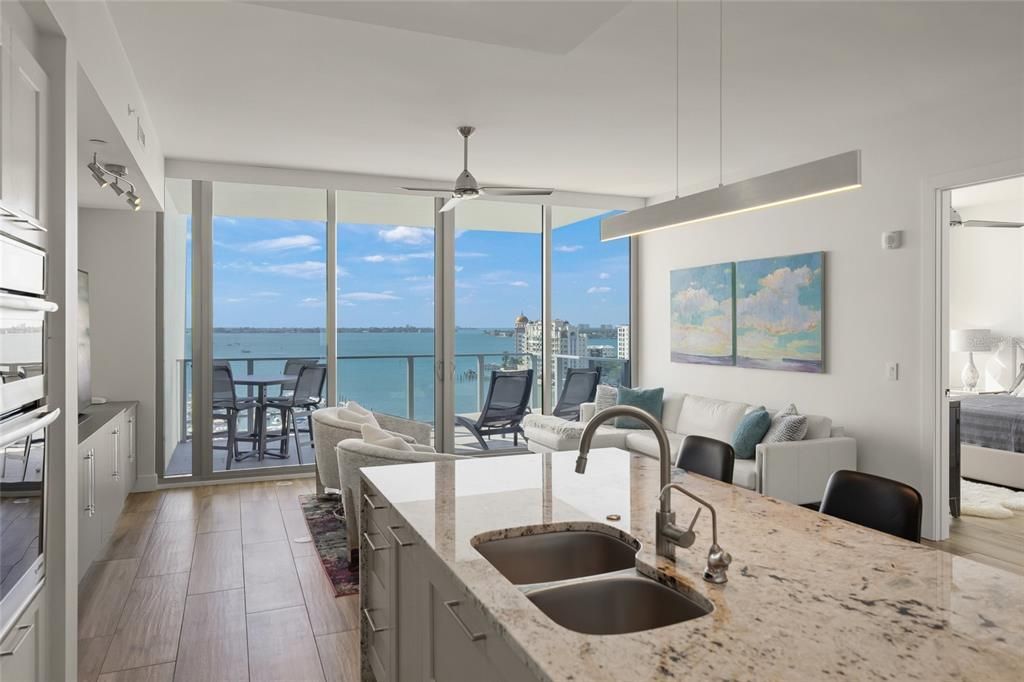 For Sale: $1,975,000 (2 beds, 2 baths, 1770 Square Feet)