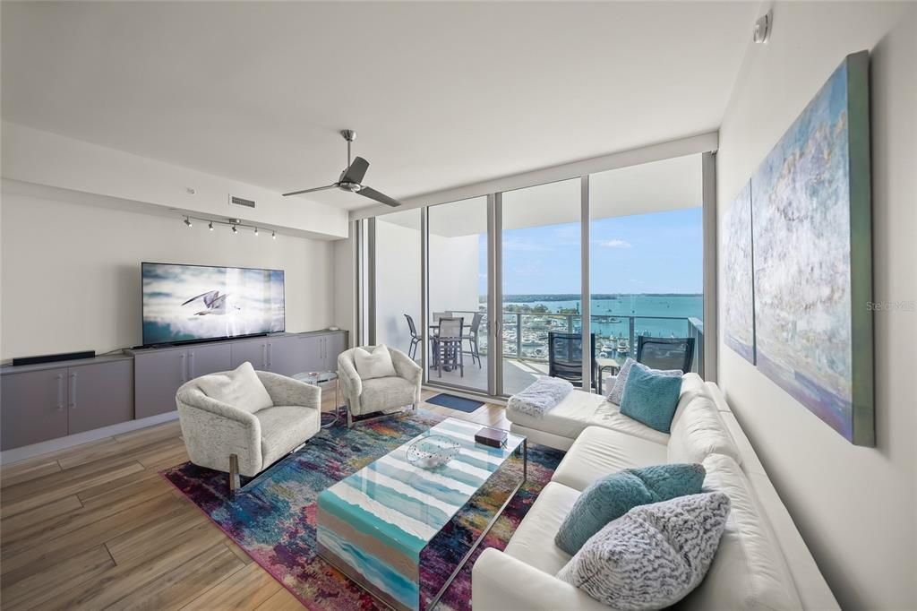 For Sale: $1,975,000 (2 beds, 2 baths, 1770 Square Feet)