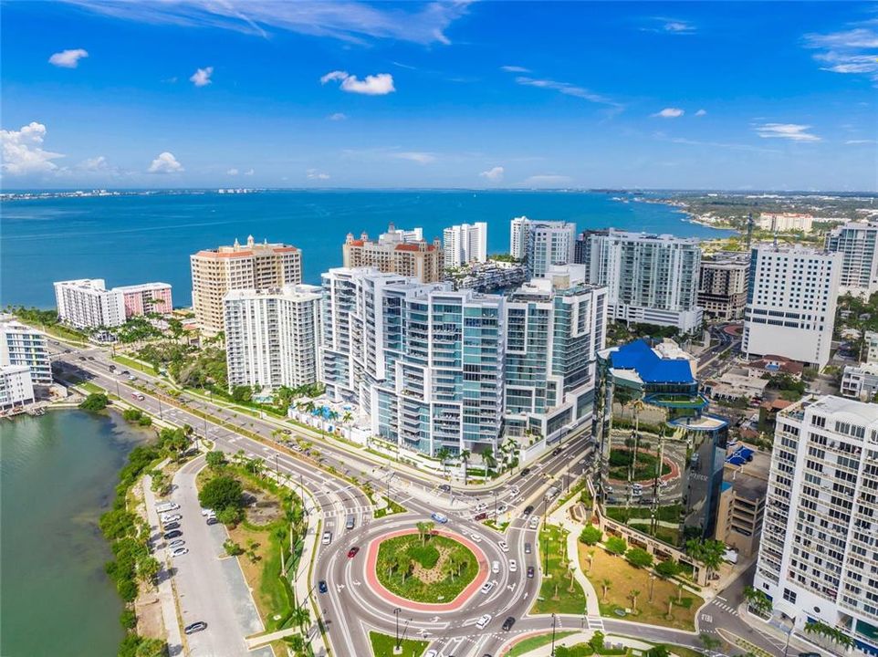 For Sale: $1,975,000 (2 beds, 2 baths, 1770 Square Feet)