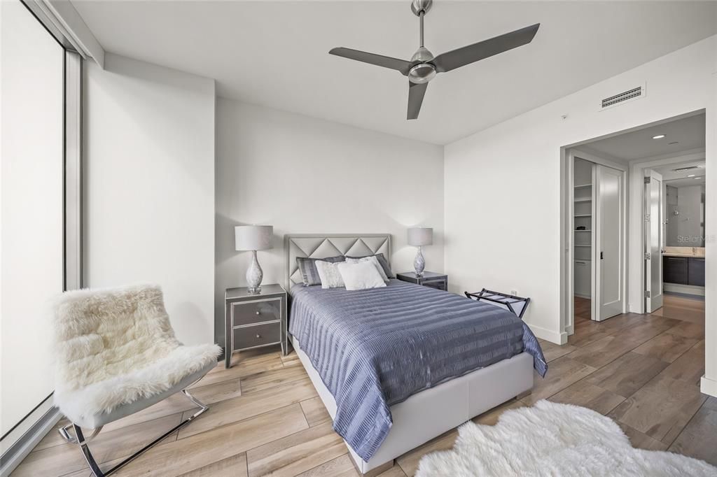 For Sale: $1,975,000 (2 beds, 2 baths, 1770 Square Feet)