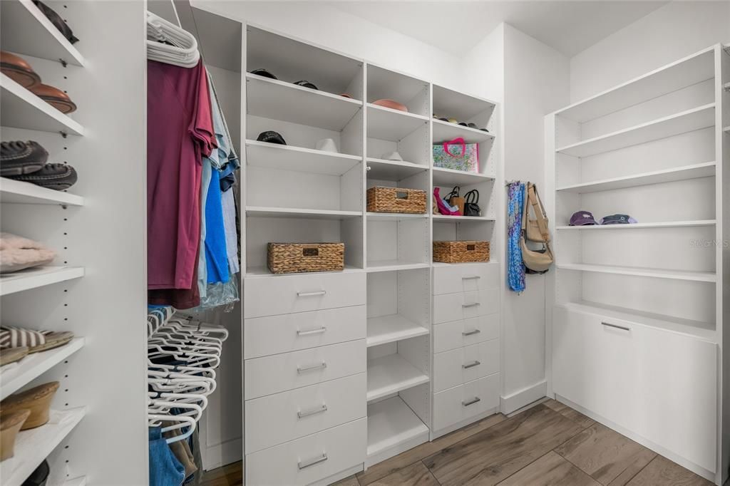 For Sale: $1,975,000 (2 beds, 2 baths, 1770 Square Feet)