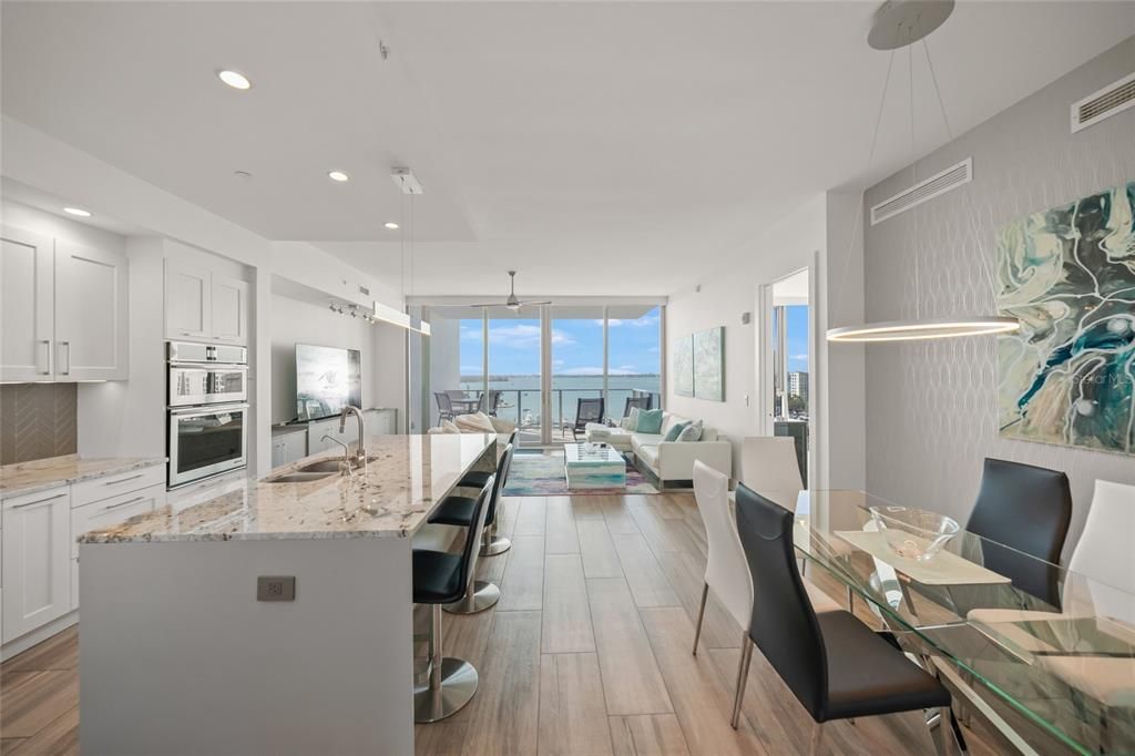 For Sale: $1,975,000 (2 beds, 2 baths, 1770 Square Feet)