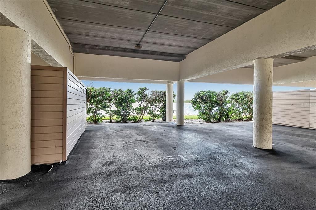 For Sale: $900,000 (2 beds, 2 baths, 1762 Square Feet)