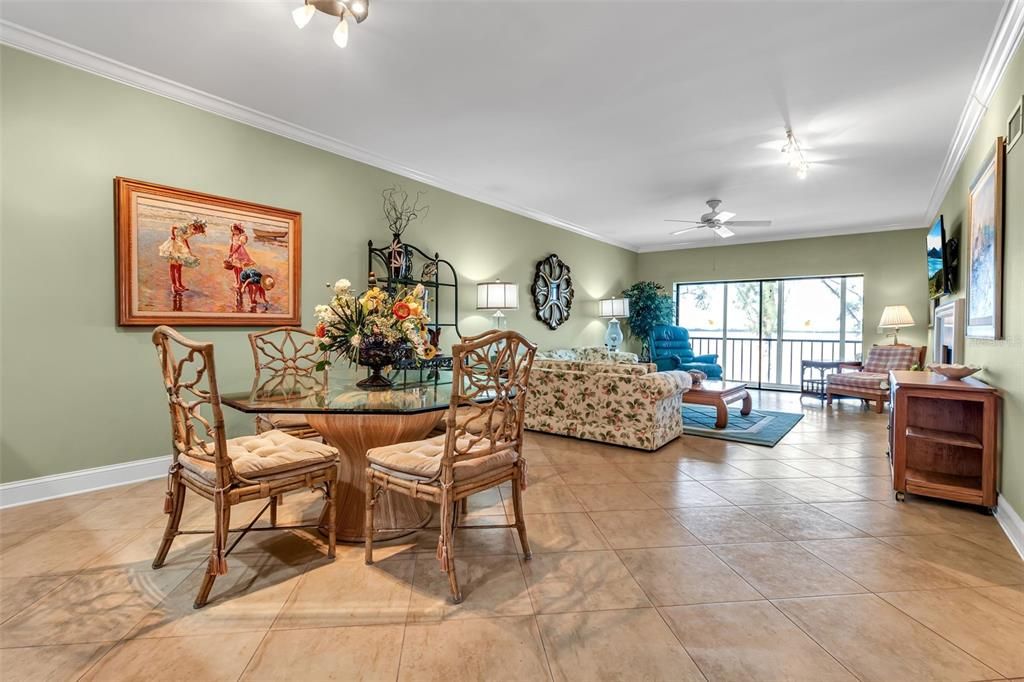 For Sale: $900,000 (2 beds, 2 baths, 1762 Square Feet)