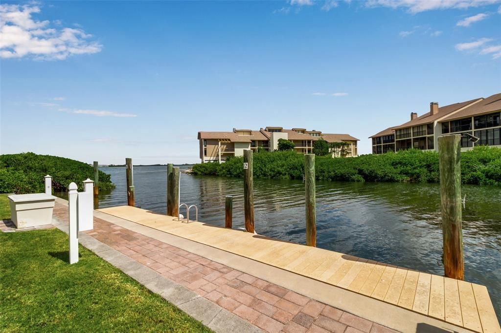 For Sale: $900,000 (2 beds, 2 baths, 1762 Square Feet)