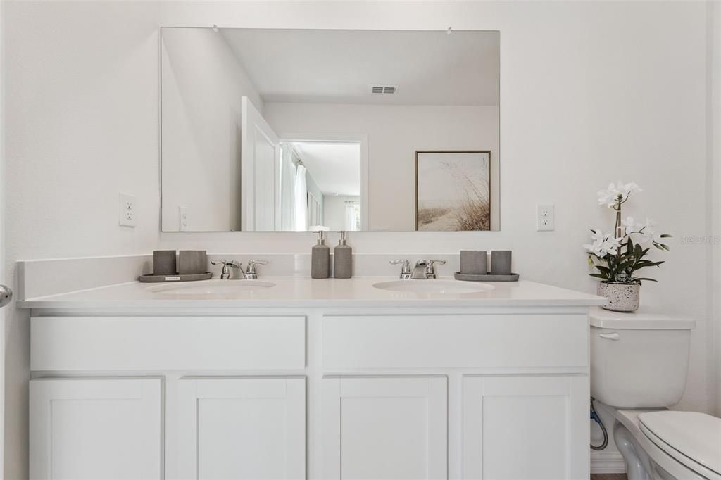 Active With Contract: $259,990 (3 beds, 2 baths, 1463 Square Feet)