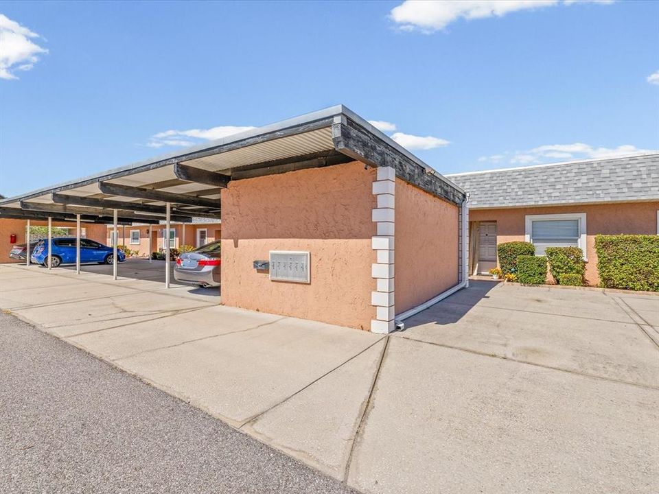 For Sale: $249,900 (2 beds, 2 baths, 1288 Square Feet)