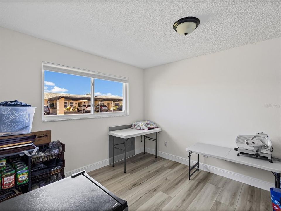 For Sale: $249,900 (2 beds, 2 baths, 1288 Square Feet)