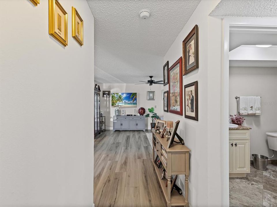 For Sale: $249,900 (2 beds, 2 baths, 1288 Square Feet)