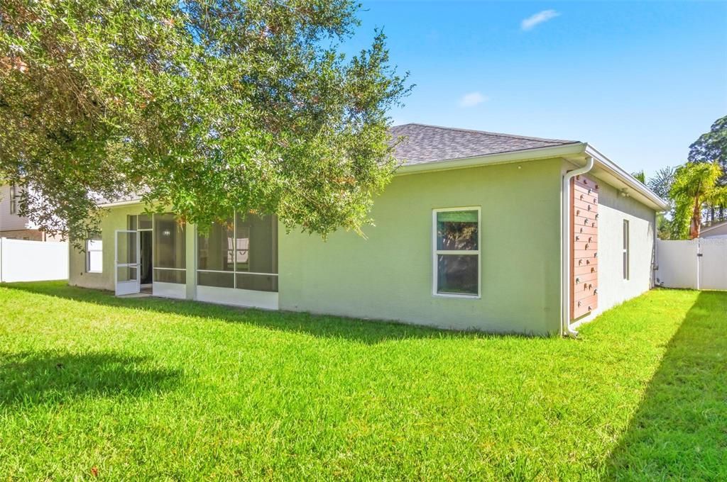 For Sale: $419,999 (4 beds, 2 baths, 2237 Square Feet)