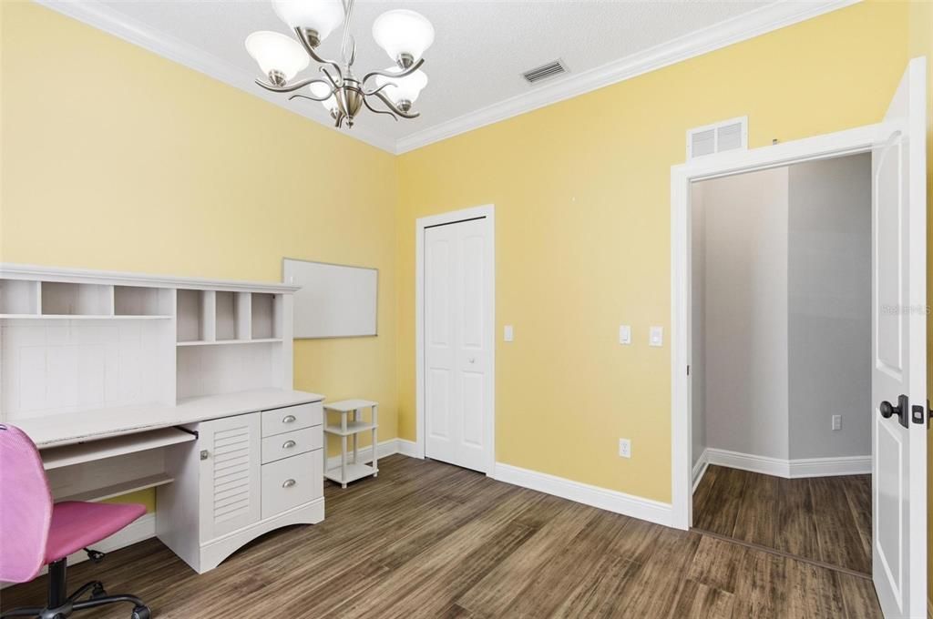 For Sale: $419,999 (4 beds, 2 baths, 2237 Square Feet)