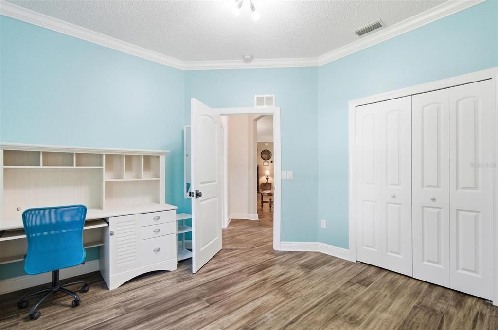 For Sale: $419,999 (4 beds, 2 baths, 2237 Square Feet)