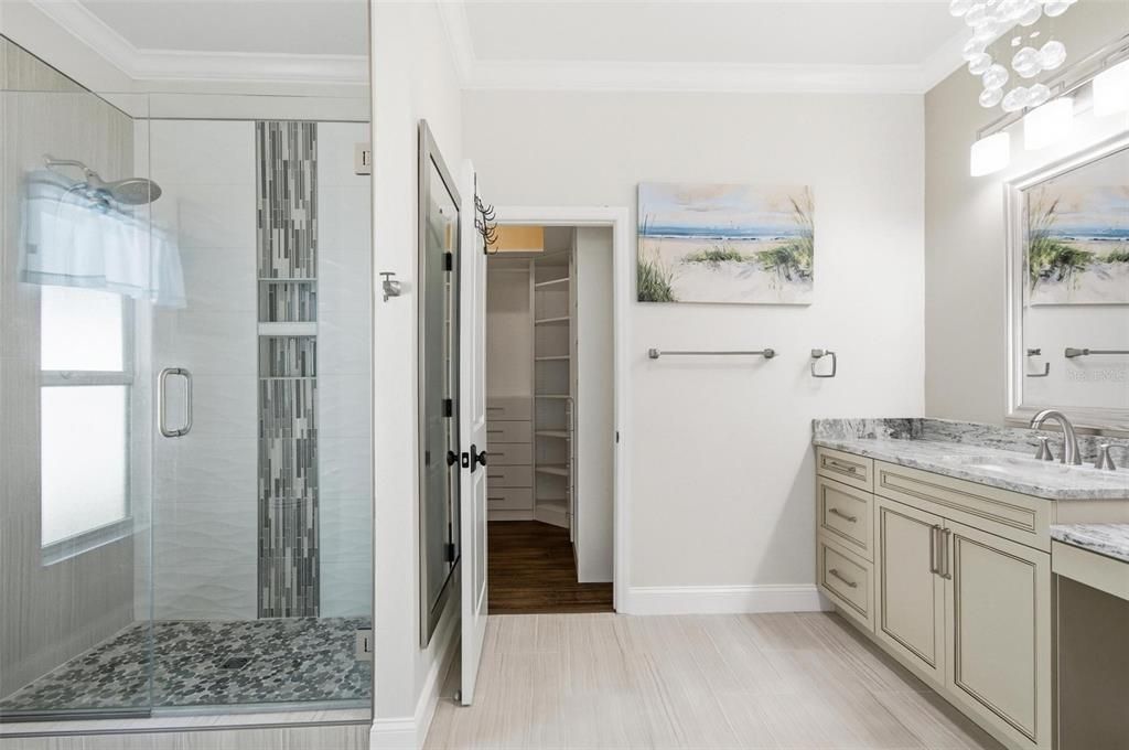 For Sale: $419,999 (4 beds, 2 baths, 2237 Square Feet)